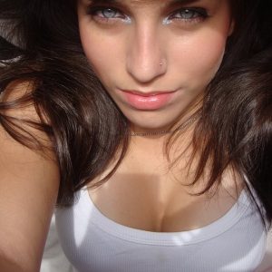 Marine - rencontre-Milf-Le Mans